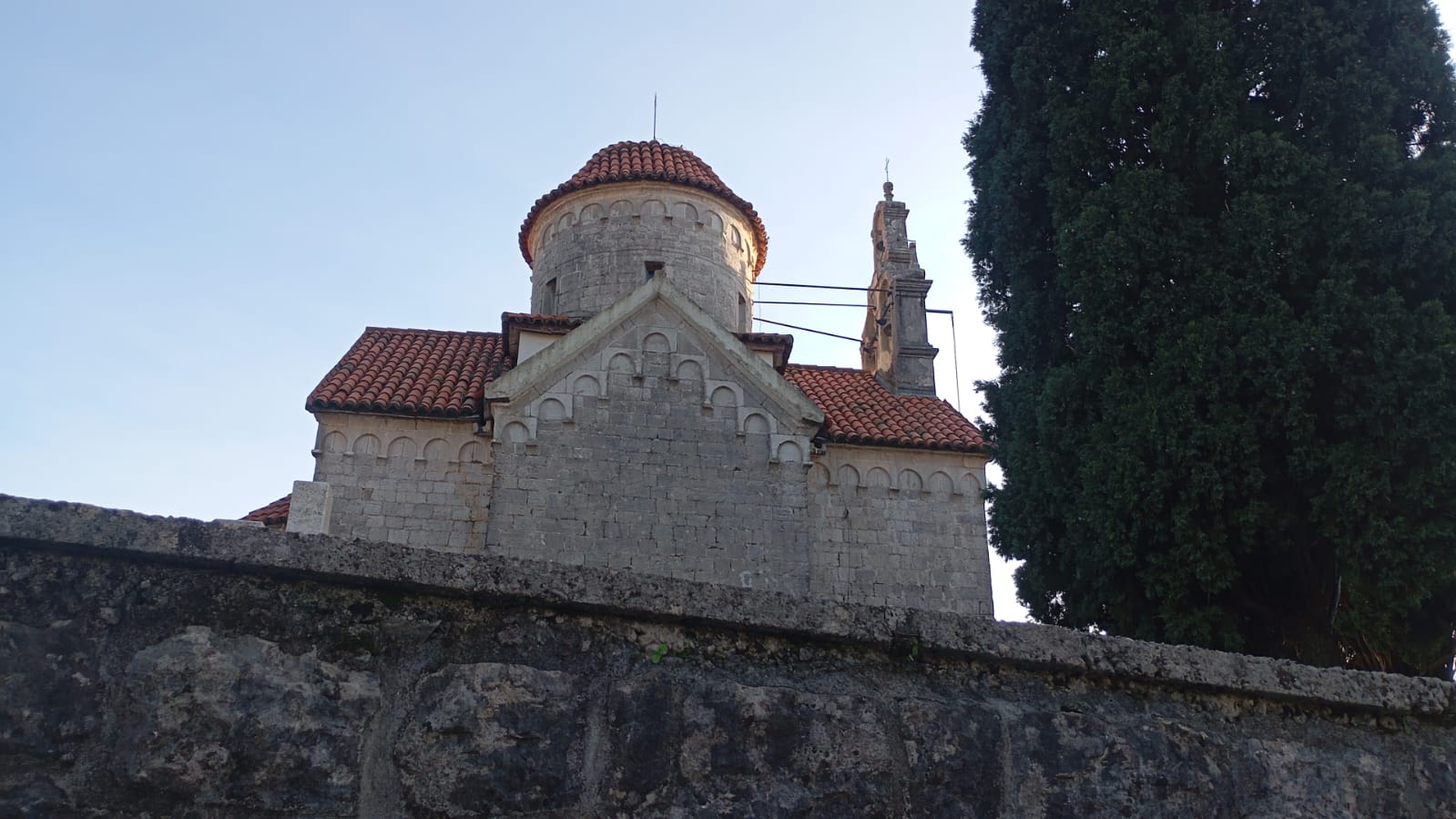 Image of Villa - 5 Bedrooms - 2 Bathrooms for Sale in Herceg-Novi-Podi-Montenegro, Image 2